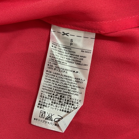 Cut shoulder blouse - Picture 3 of 3